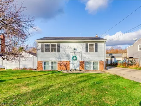 2859 Linwood, Akron, OH 44312