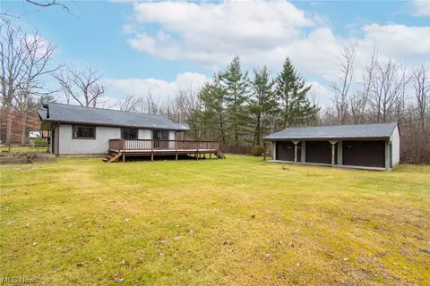 17970 Verna Ave, Lake Milton, OH 44429