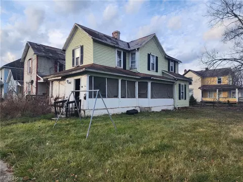 325 Wall Ave, Cambridge, OH 43725