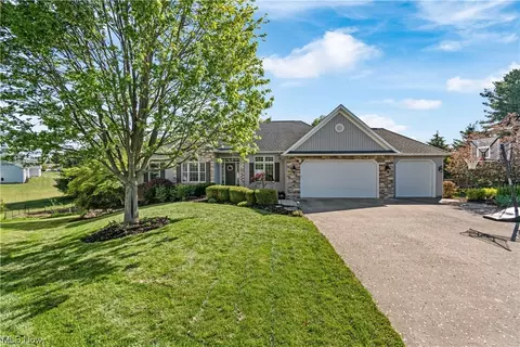 1602 Bent Tree Dr, Wooster, OH 44691 photo 1
