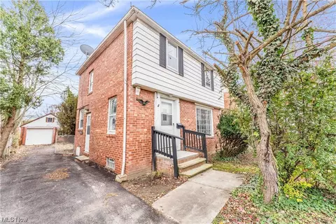 20808 Hillgrove Ave, Maple Heights, OH 44137