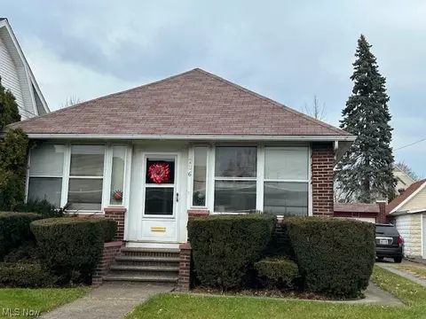 206 W 30th St, Lorain, OH 44052