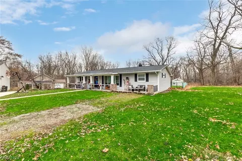 4853 Elyria, Lorain, OH 44055 photo 2
