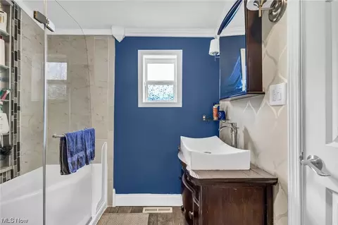 4853 Elyria, Lorain, OH 44055 photo 19