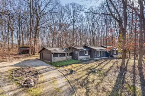 1645 Orchard, Akron, OH 44333