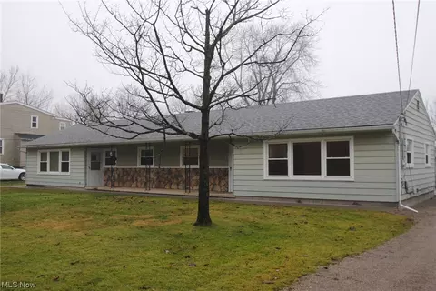 14222-26 Pearlview Dr, Strongsville, OH 44136