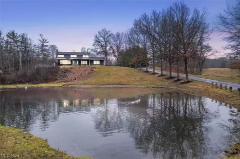5223 Sleepy Holw, Valley City, OH 44280