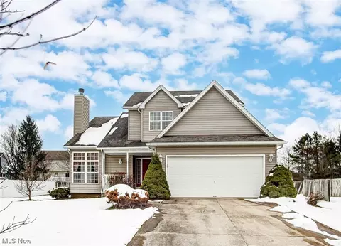 5043 Red Maple Ct, Medina, OH 44256