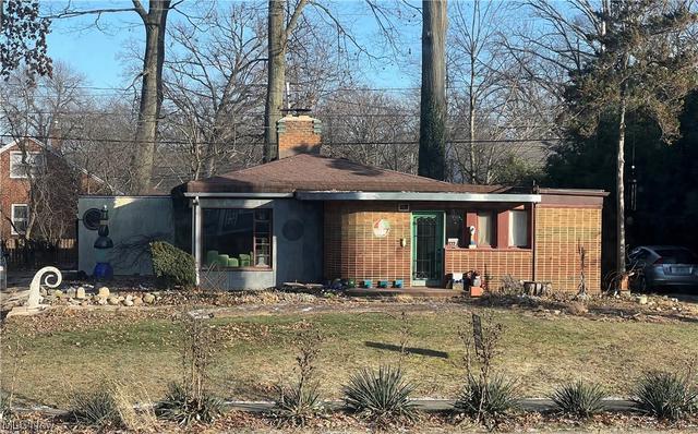 537 Juneway Dr, Bay Village, OH 44140