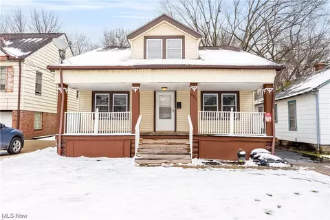 4963 E 141st St, Garfield Heights, OH 44125