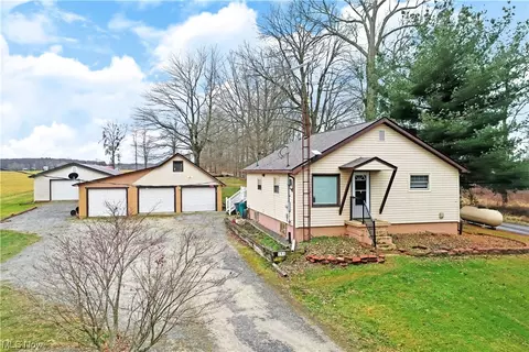 591 Peck Leach Rd, North Bloomfield, OH 44450