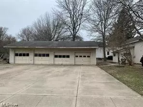 9546 E Center St, Windham, OH 44288 photo 3