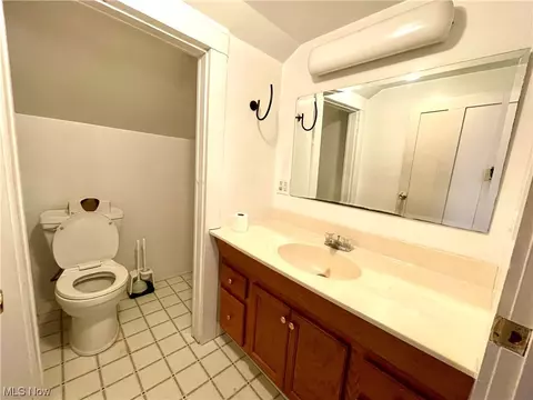 9546 E Center St, Windham, OH 44288 photo 18