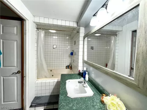 9546 E Center St, Windham, OH 44288 photo 23