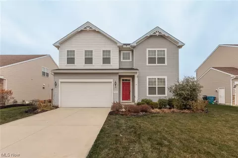 9036 Shady Elm Ln, Olmsted Twp, OH 44138