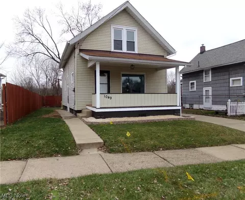 1049 1st St NE, Massillon, OH 44646
