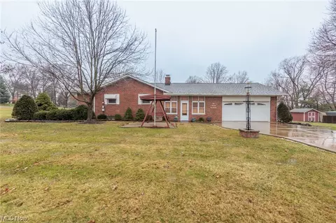 18068 Shurmer Rd, Strongsville, OH 44136