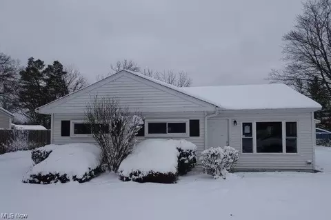 1919 Huntington Cir, Brunswick, OH 44212
