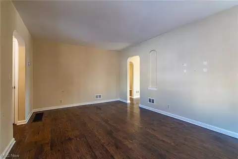 6107 Forest Ave, Parma, OH 44129 photo 29