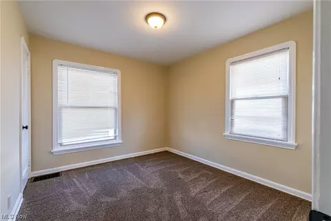6107 Forest Ave, Parma, OH 44129 photo 27