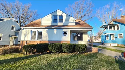 19001 Meredith, Euclid, OH 44119