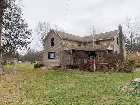 1190 State Route 7 NE, Brookfield, OH 44403