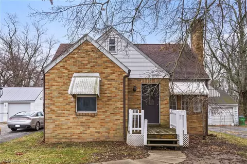 6428 Austinburg Rd, Ashtabula, OH 44004