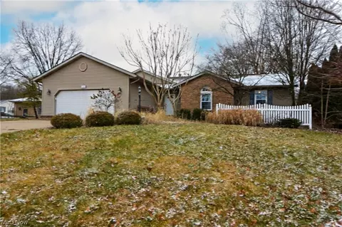 1703 Springhaven NE, Massillon, OH 44646
