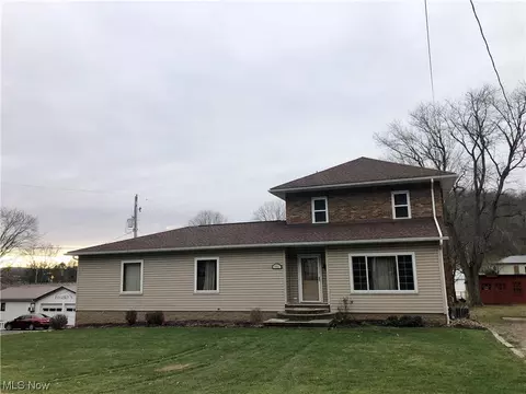 4862 N 2nd St SE, Dennison, OH 44621