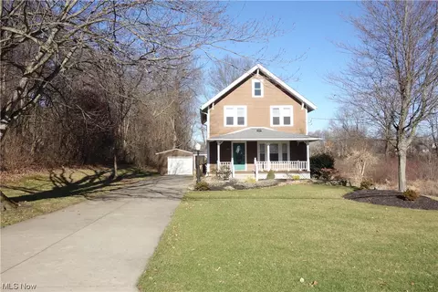 2977 Pleasant Dr, Norton, OH 44203