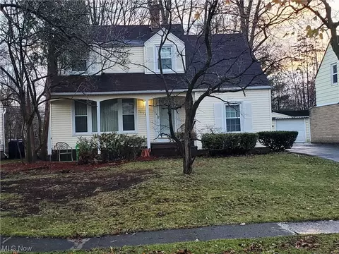 19400 Shakerwood, Warrensville Heights, OH 44122