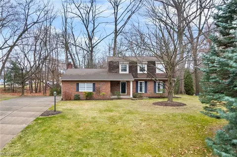 5102 Beachview NW, Canton, OH 44708