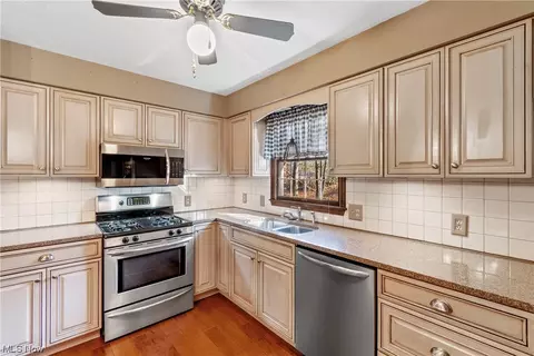 5102 Beachview NW, Canton, OH 44708 photo 15
