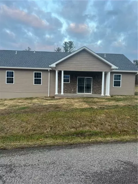 5 Quail St, Little Hocking, OH 45742