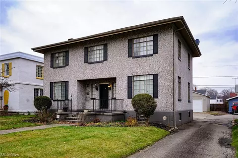 339 Bellflower Ave NW, Canton, OH 44708