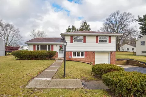 4804 New, Youngstown, OH 44515