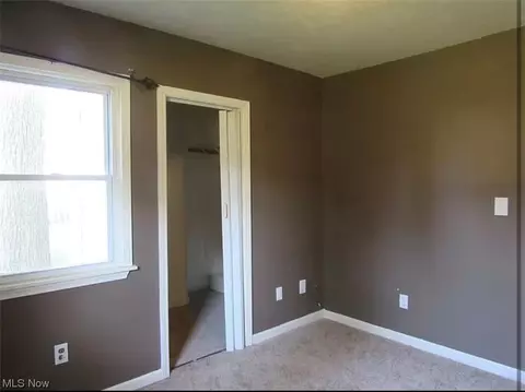 244 E 238th St, Euclid, OH 44123 photo 9