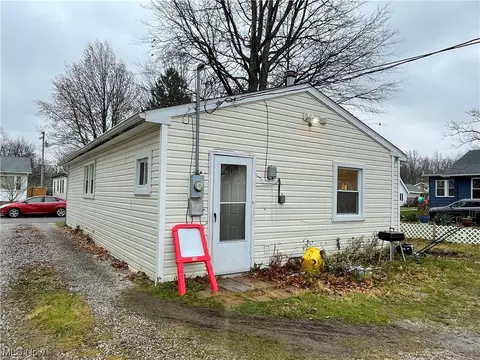 244 E 238th St, Euclid, OH 44123 photo 16