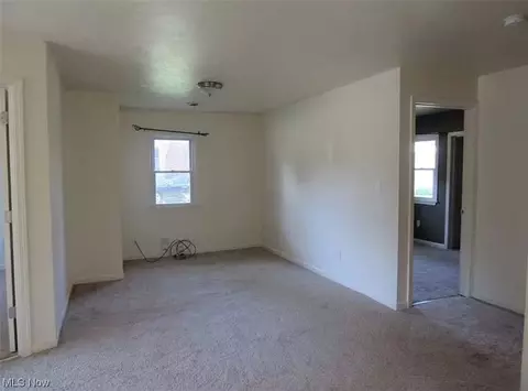244 E 238th St, Euclid, OH 44123 photo 2