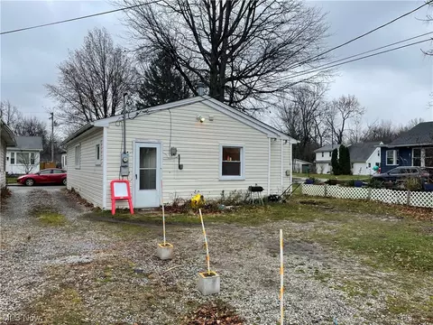 244 E 238th St, Euclid, OH 44123 photo 17