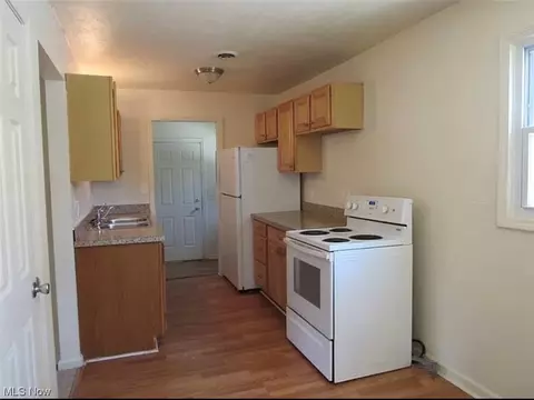 244 E 238th St, Euclid, OH 44123 photo 5