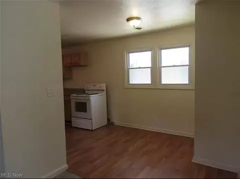 244 E 238th St, Euclid, OH 44123 photo 6