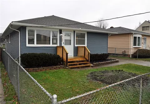 4828 E 177 St, Cleveland, OH 44128