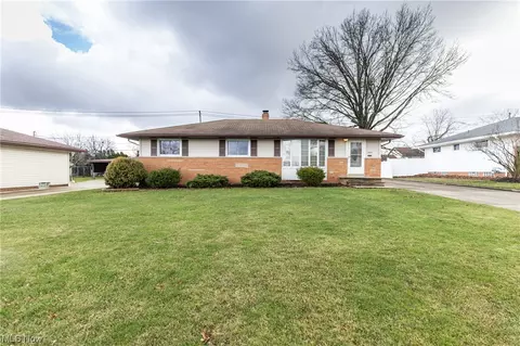 3425 Friar Dr, Parma, OH 44134