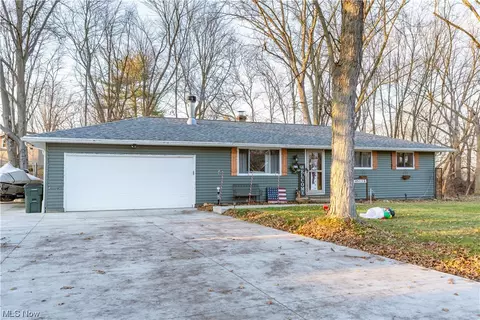 14075 Laurelwood NW, Canal Fulton, OH 44614