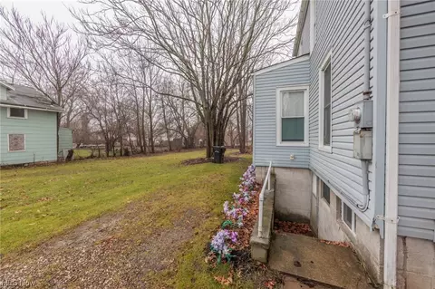 346 16th St, Elyria, OH 44035 photo 3
