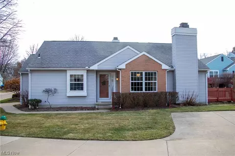 2142 Abbey Rd, Akron, OH 44312