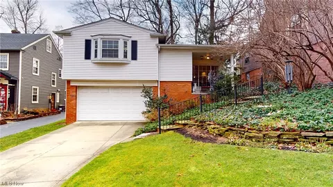 1243 Yellowstone Rd, Cleveland Heights, OH 44121