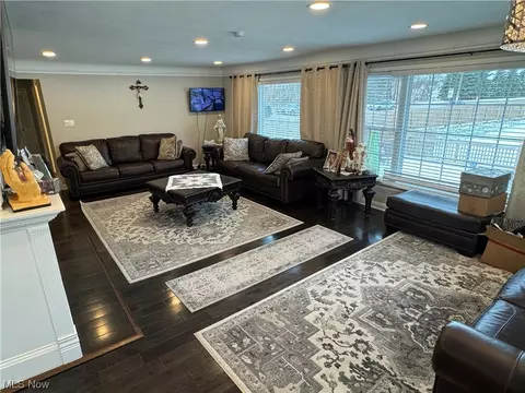 7845 Ridge Rd, Parma, OH 44129 photo 5