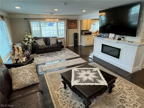 7845 Ridge Rd, Parma, OH 44129 photo 4